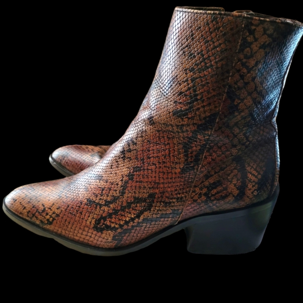 Cowgirl boots 9m